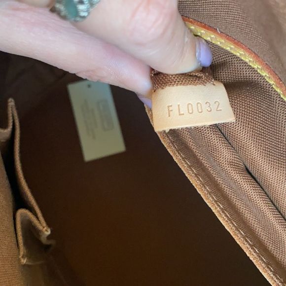 LOUIS VUITTON Monogram Alma PM - Picture 11 of 14